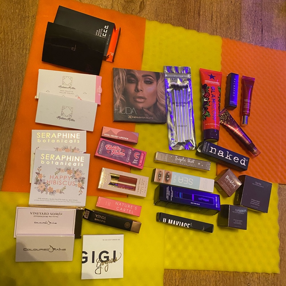 Make up bundle